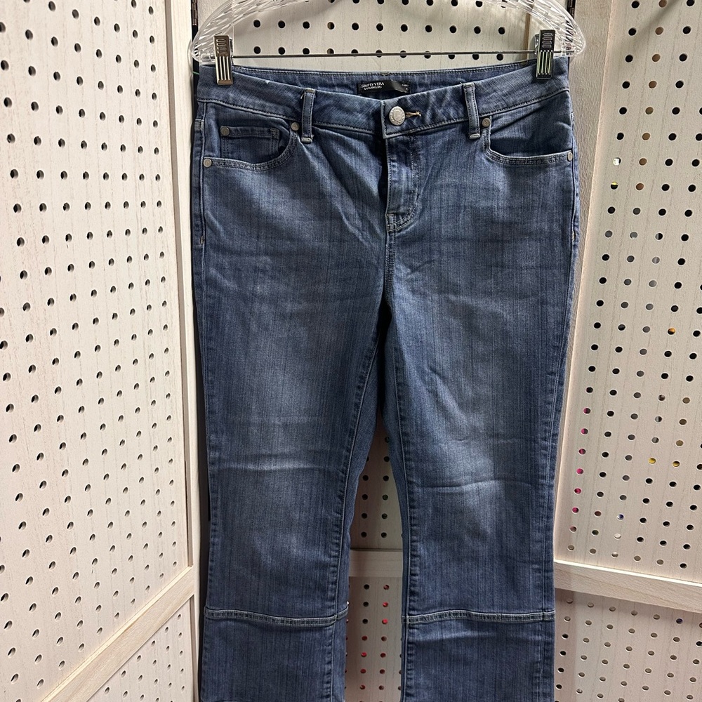 Vera Wang Jean Capris Size 6